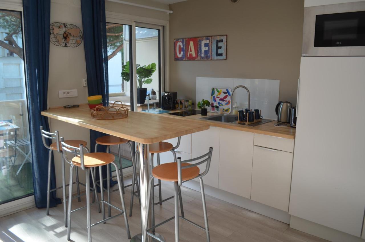 Charmant appartement à 350m de la plage et du port Fréjus Extérieur photo