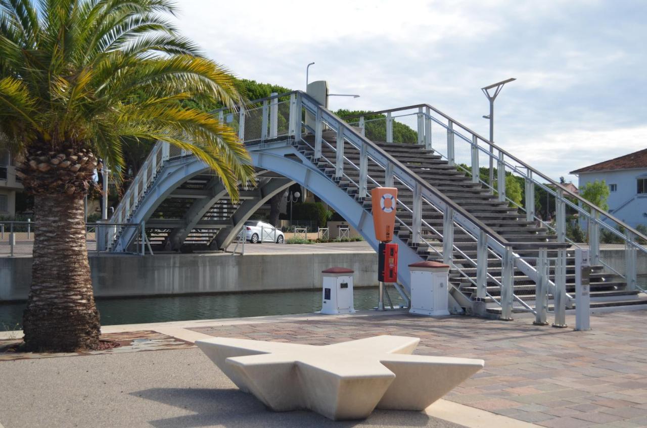 Charmant appartement à 350m de la plage et du port Fréjus Extérieur photo