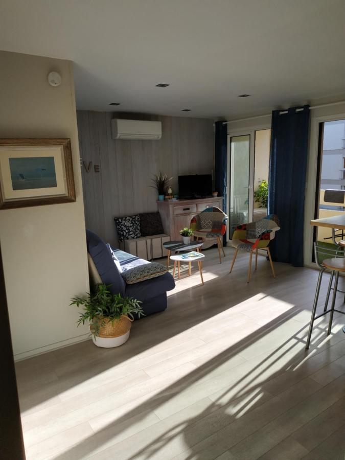 Charmant appartement à 350m de la plage et du port Fréjus Extérieur photo